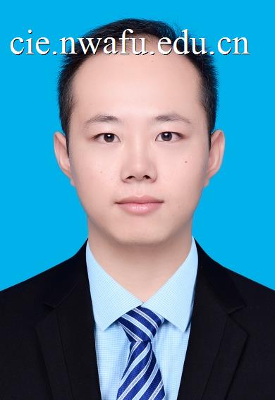 fbb34c6fec0c4a91bd6f7ce4b378629e.jpg 证件照-蓝底.jpg